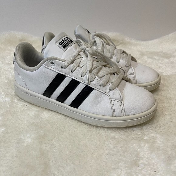 adidas Shoes - Women's Adidas Cloudform Sneakers White - Size 8